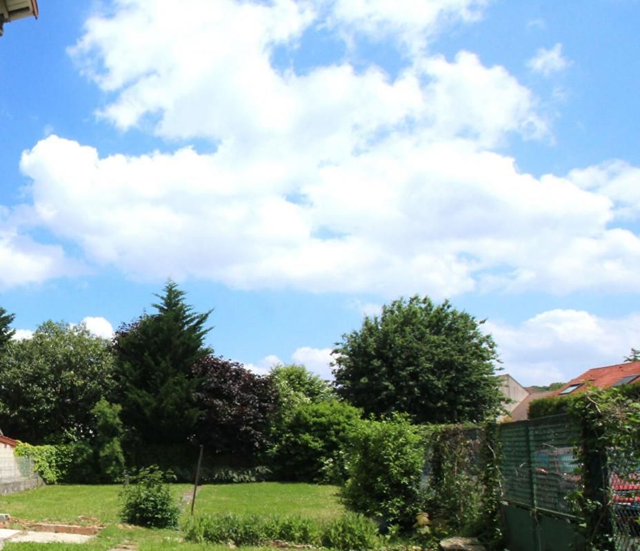 VILLEPREUX Terrain constructible à Villepreux - Etude de sol type G2 réalisé 2