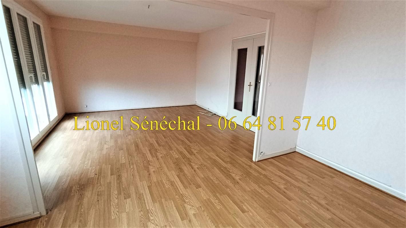 LE MANS Appartement 4 pièces de 65 m2 avec ascenseur et interphone secteur Maillets à Le Mans 2