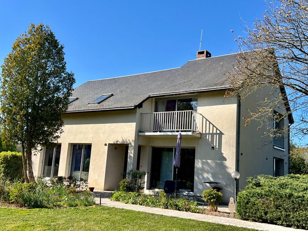 SAVIGNY-SUR-BRAYE Maison d'architecte 190 m2   Vendome Ouest  TGV18mn 2