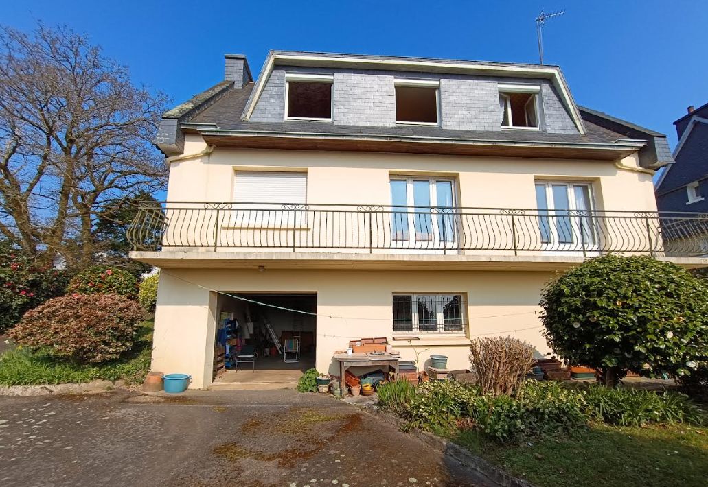 29520 Châteauneuf du Faou maison familiale avec vue 4 - 6 chambres sous sol complet