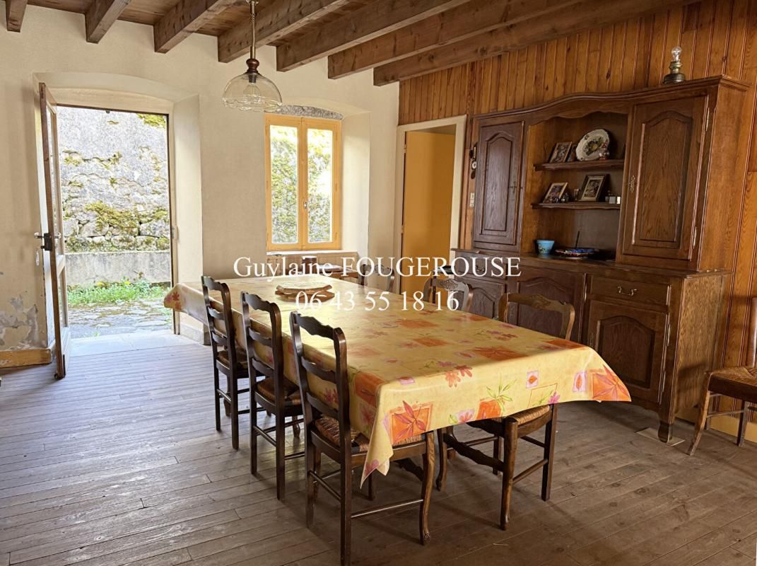 SAINT-ANTHEME Maison terrain garage 7 pièce(s) 140 m2 4
