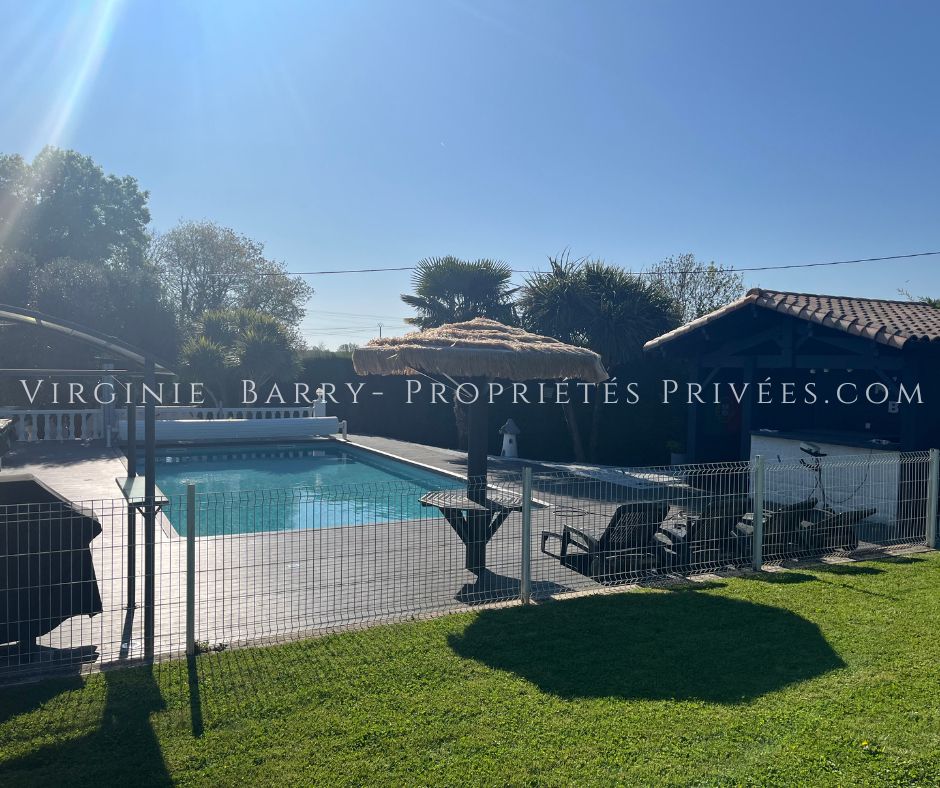 TONNAY-CHARENTE SUPERBE PROPRIÉTÉ NON MITOYENNE AVEC PISICINE ET GARAGE DOUBLE 4