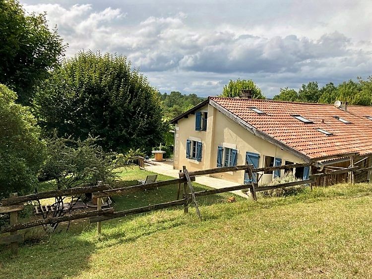 CHATEAU-L'EVEQUE Propriété Château L'Evêque 216 m2 sur parcelles de 12866 m2 4