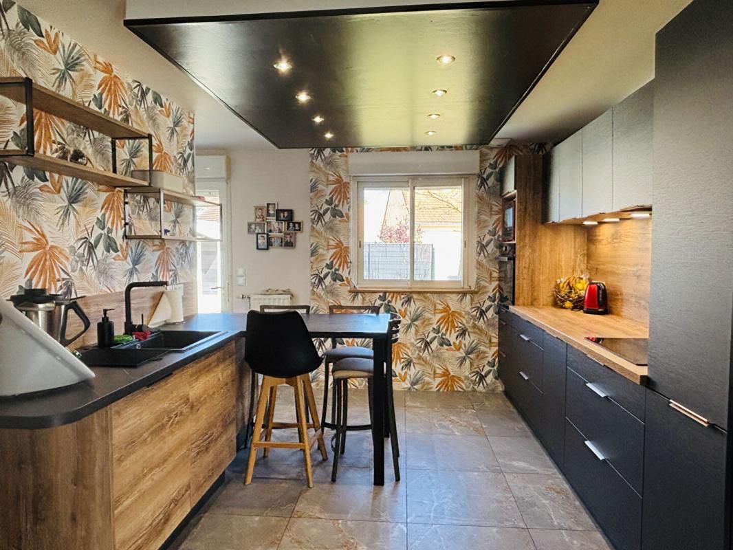 CHANGE Changé,  Maison 7 pièce(s) 155 m2 sur parcelle de plus de  650 m2 4