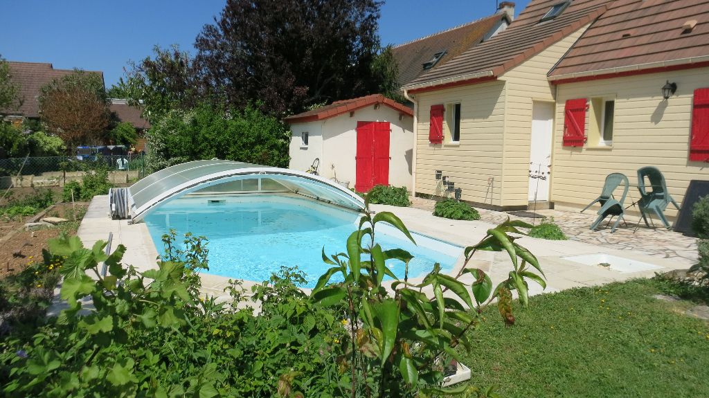EXCLUSIVITE Maison économique à MESLAY 41100 avec piscine couverte