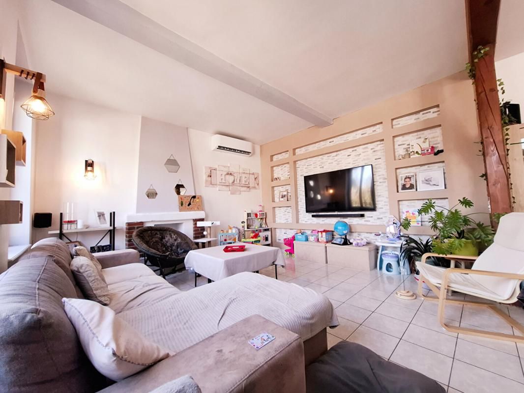 MARIGNY-LE-CHATEL Coup de coeur assuré pour cette maison des années 30, au charme intemporel et parfaitement entretenue! 2