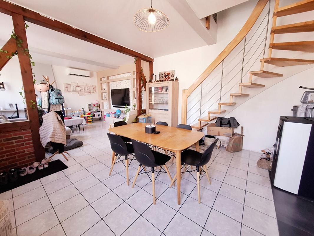 MARIGNY-LE-CHATEL Coup de coeur assuré pour cette maison des années 30, au charme intemporel et parfaitement entretenue! 3
