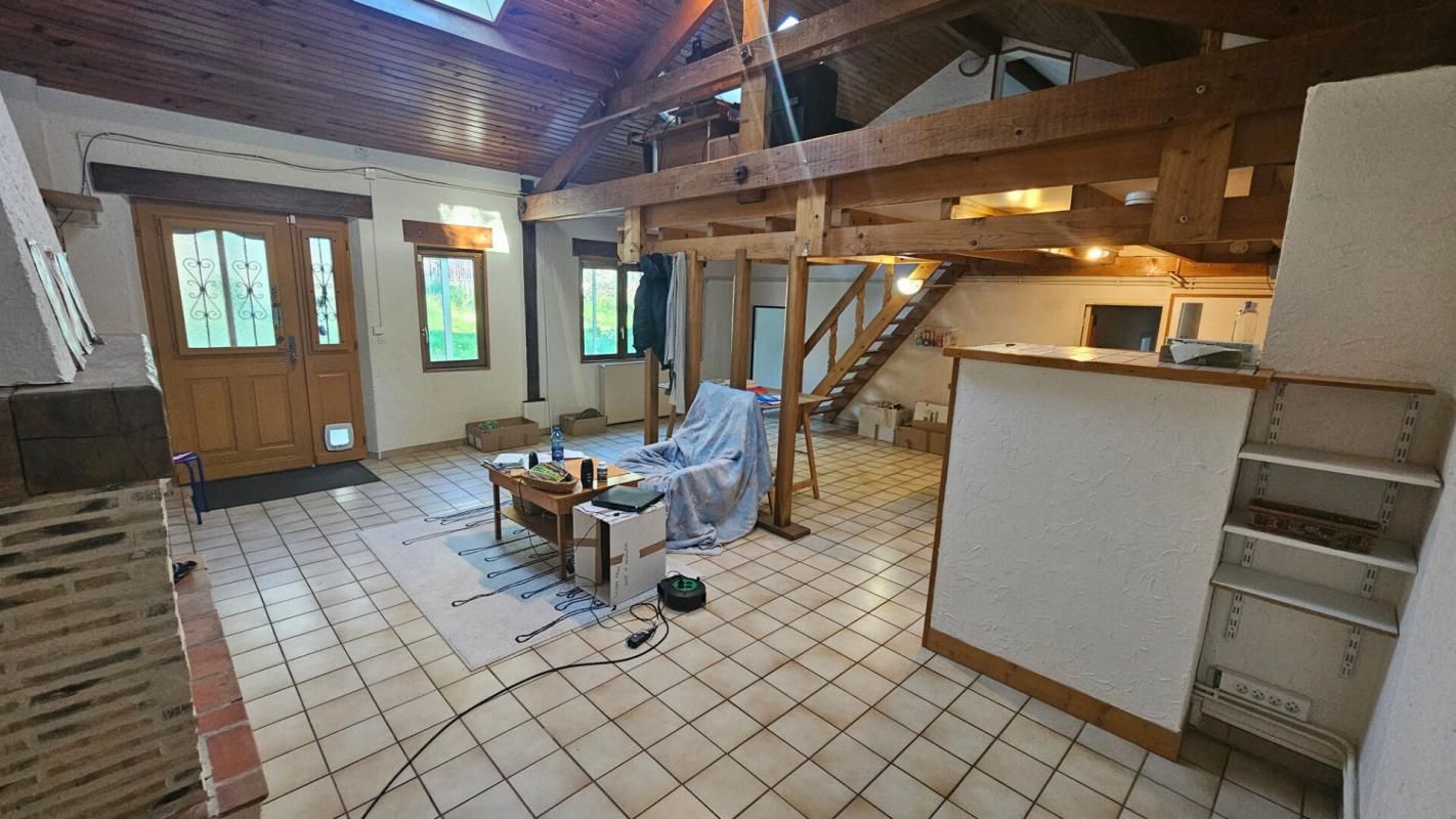 CONDE-SUR-VESGRE Condé sur Vesgre proche / Maison atypique 3 chambres 4