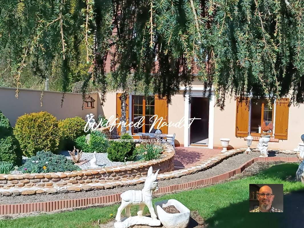 SAINT-JEAN-DE-LA-MOTTE Maison Saint Jean De La Motte au calme 3