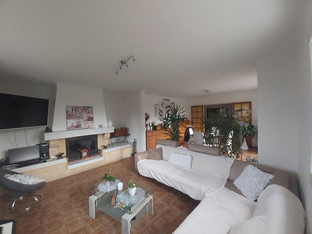 MAZAN Maison T8 en pierre 200 m2 idéal gîte ou maison d'hôtes 4