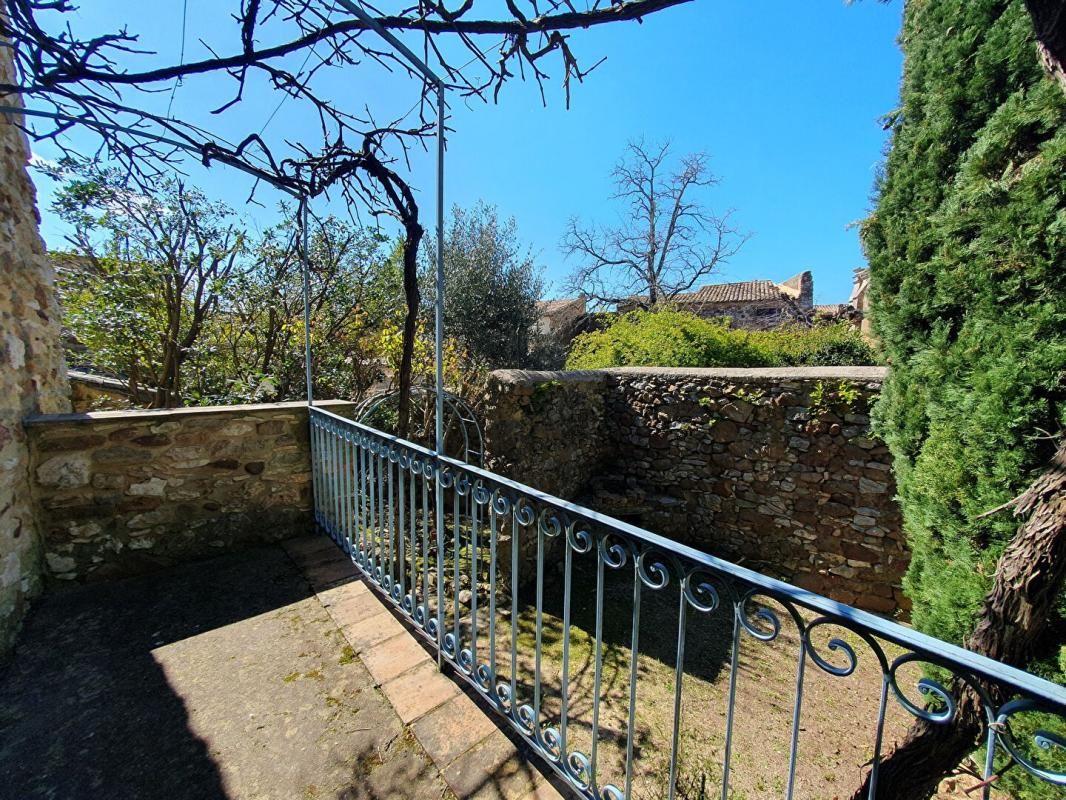 UZES MAISON EN PIERRES AVEC JARDIN 4