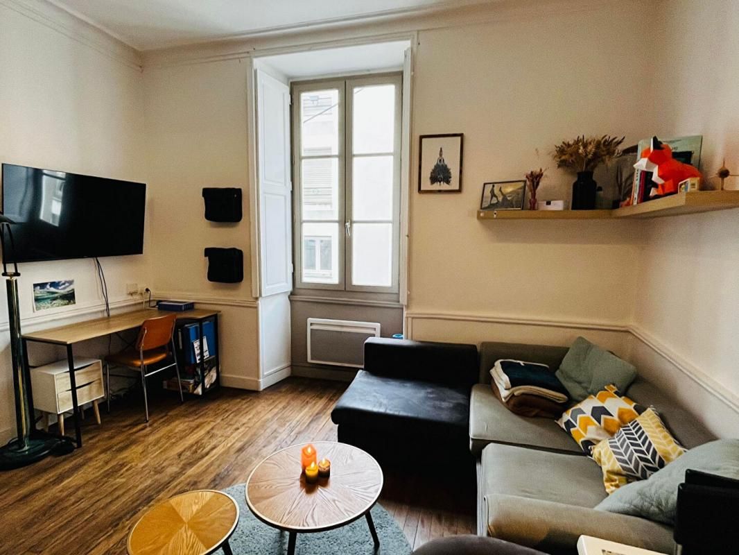 NANTES Nantes Quartier Saint-Clément Chalâtres Appartement 40m² - 1er étage 2