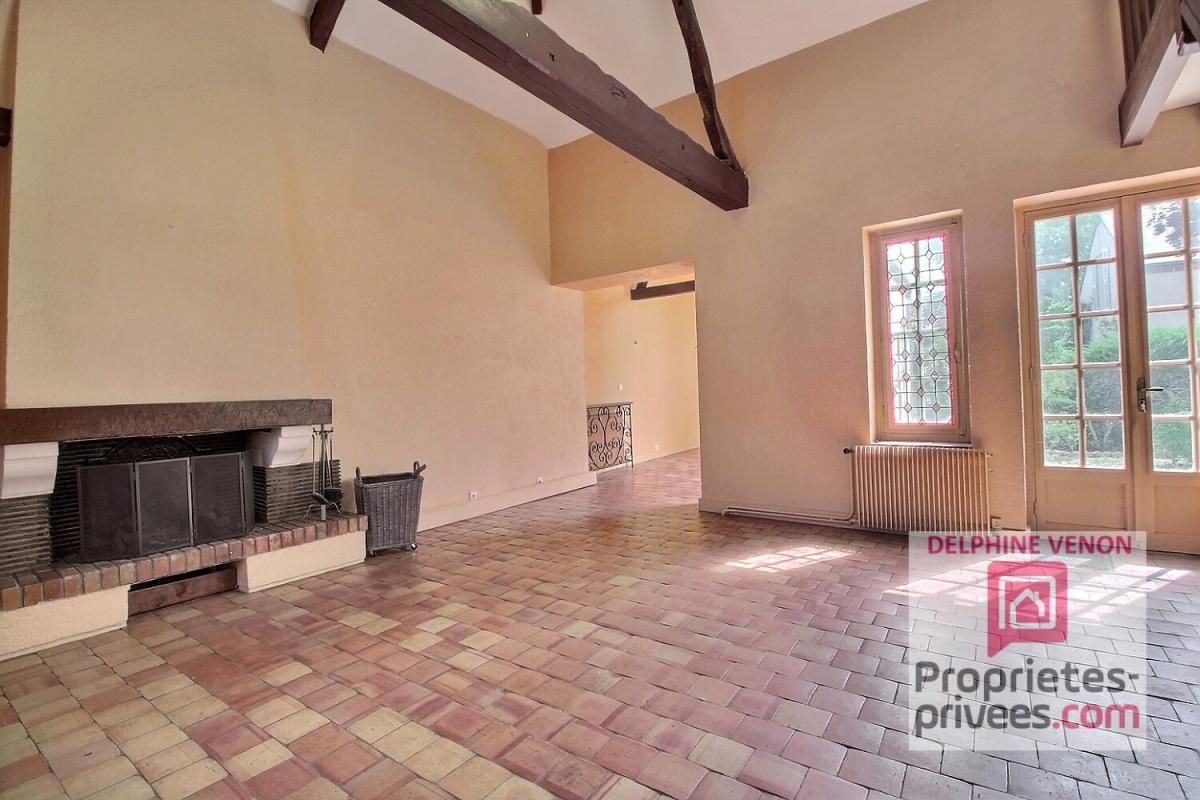 SAINT-MARTIN-D'ABBAT Exclusivité - Maison + dépendances sur un terrain de 1200 m² en centre bourg de Saint Martin D Abbat 2