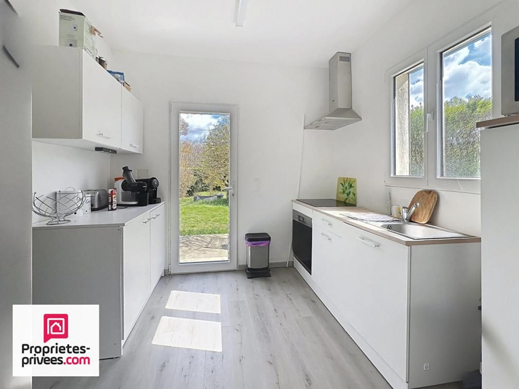 RIANS RIANS VILLA T3 de plain pied avec garage sur 10238 M² 4