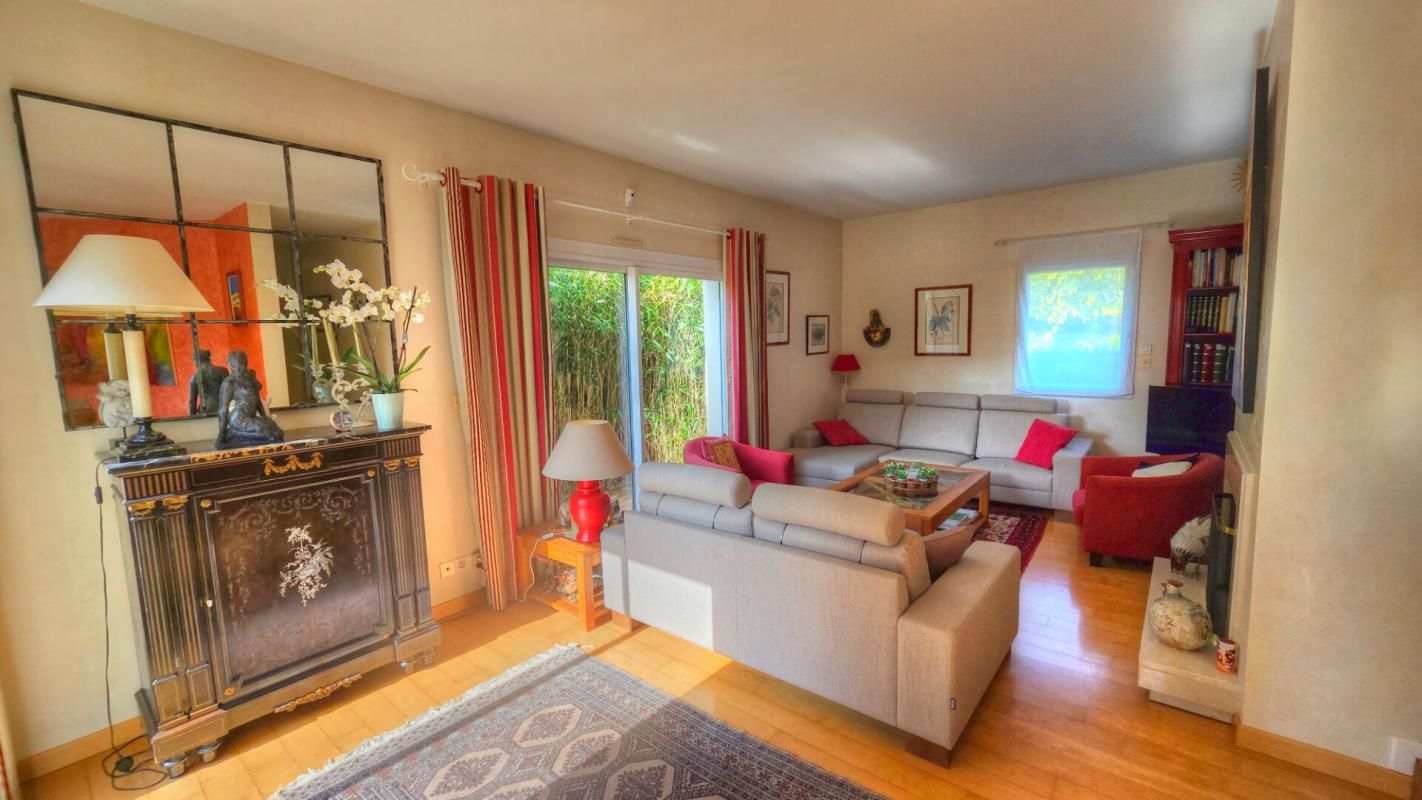 NANTES Maison Nantes 8 pièce(s) 216 m2 2