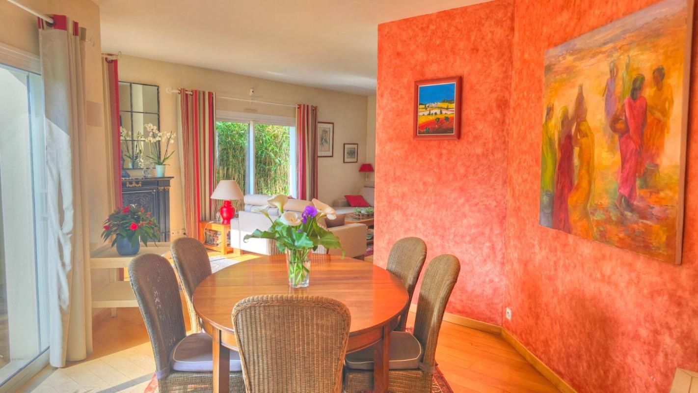 NANTES Maison Nantes 8 pièce(s) 216 m2 4