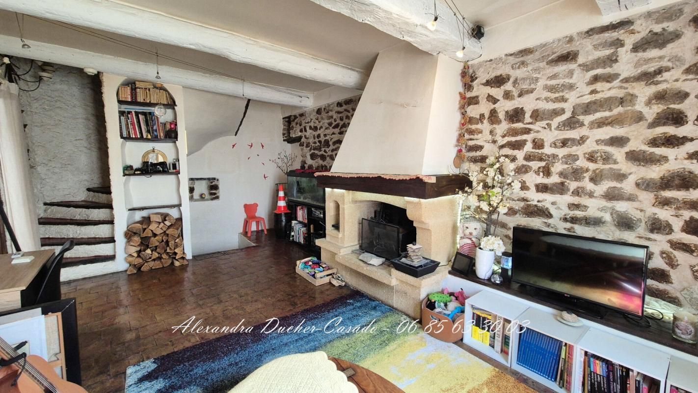 PEYRUIS Maison de village au coeur de Peyruis avec garage 4