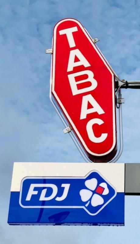 BESANCON 25000 BESANCON - Fonds de commerce Tabac - Presse - FDJ - Bimbeloterie  40 M² 3