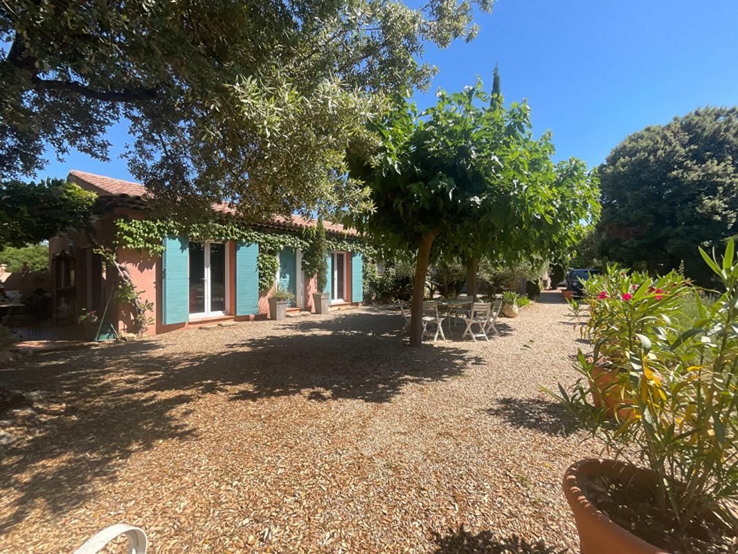 TOURTOUR PROPRIÉTÉ DE PRESTIGE  PROVENCE VERTE  180 m² + DÉPENDANCE 2