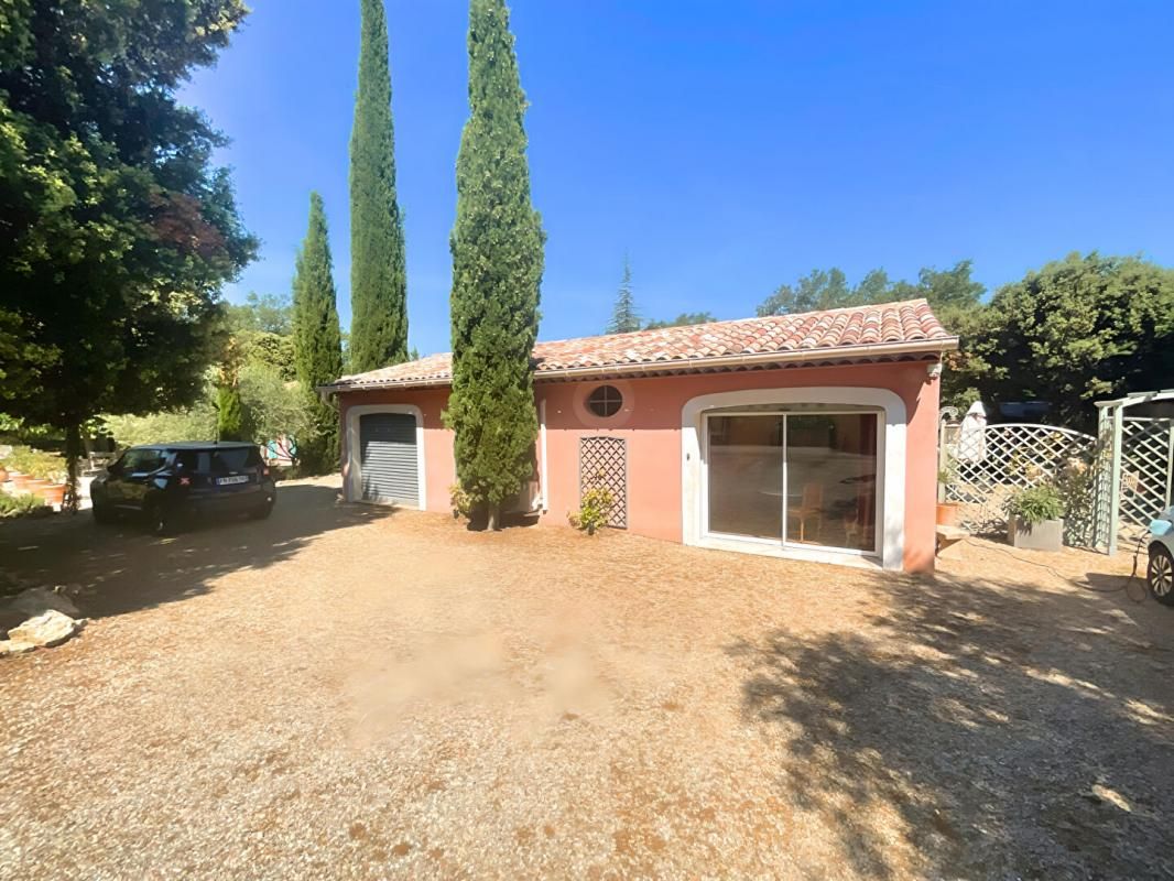 TOURTOUR PROPRIÉTÉ DE PRESTIGE  PROVENCE VERTE  180 m² + DÉPENDANCE 4