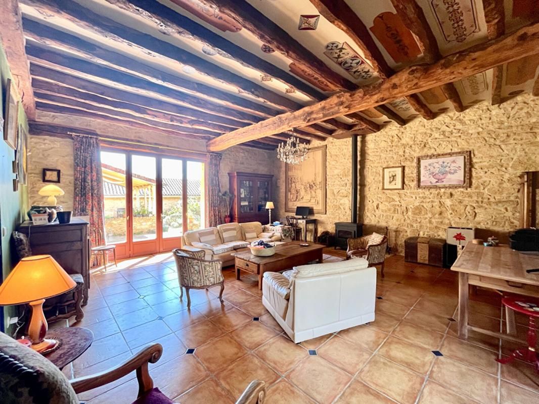 THIVIERS MAISON EN PIERRES ET GITE 4