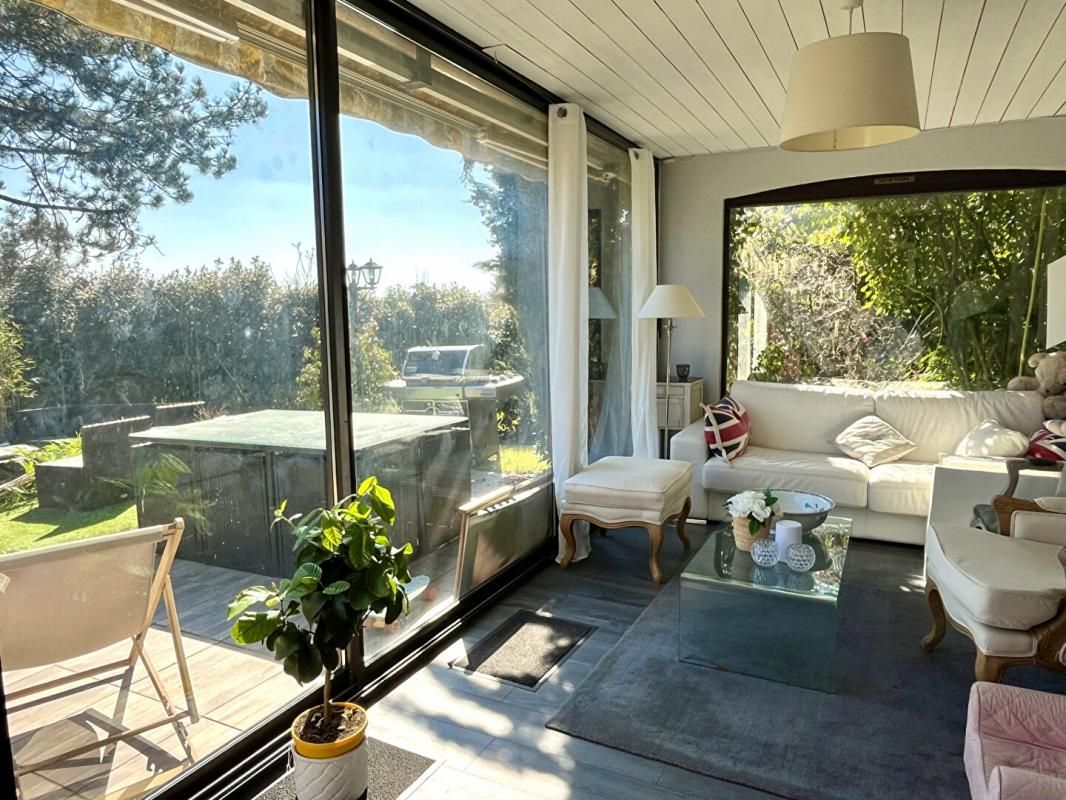 ORGEVAL Orgeval Maison familiale de 196m² 5 chambres sur terrain de 700m² 4