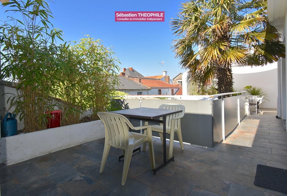 CHALLANS Hyper-Centre CHALLANS : Maison 6 pièce(s) 4 chambres 194 m2 3