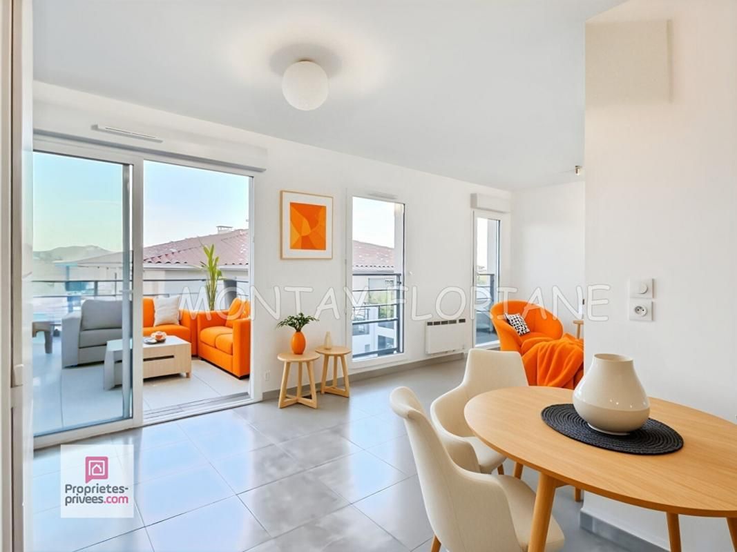 ROQUEBRUNE-SUR-ARGENS Appartement Roquebrune Sur Argens 1 pièce 28 m2 2