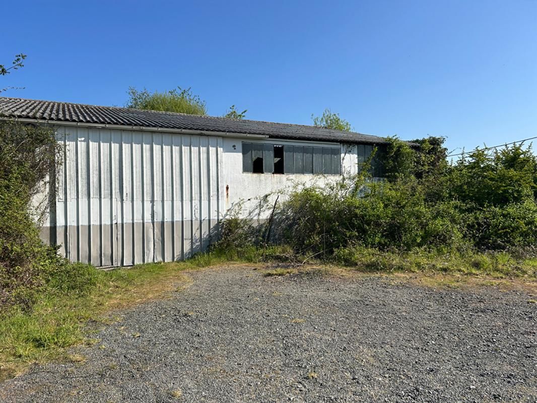 PONT-SAINT-MARTIN Terrain Pont Saint Martin 2200 m2 2