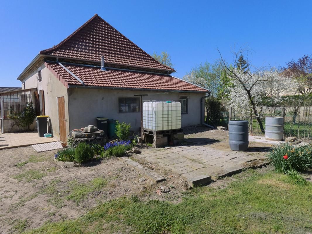 GERGY Maison  4 pièce(s) 76 m2 + dépendance 130 m2 3