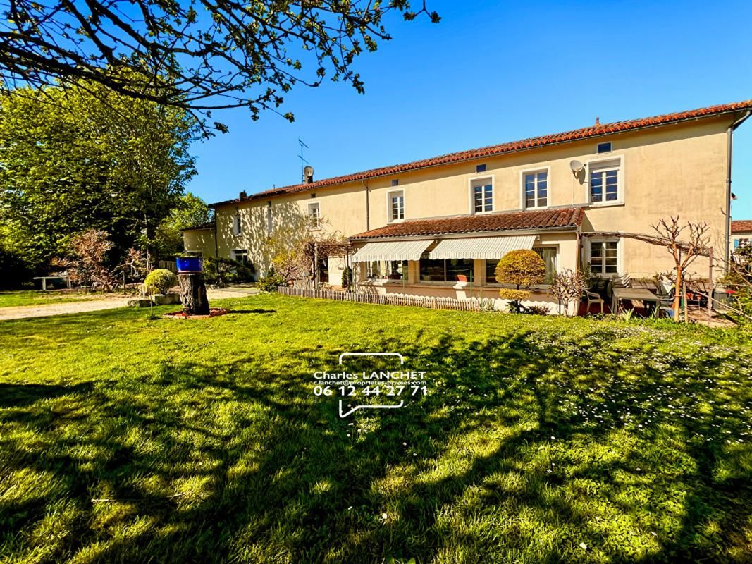 Ensemble immobilier avec parc