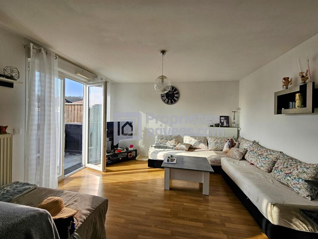 NOISY-LE-SEC Appartement 3 pièces de 68 m², Noisy-le-Sec Centre avec terrasse, balcon et parking! 3