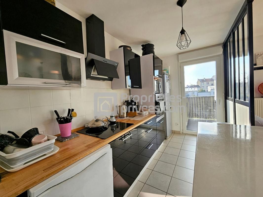 NOISY-LE-SEC Appartement 3 pièces de 68 m², Noisy-le-Sec Centre avec terrasse, balcon et parking! 4