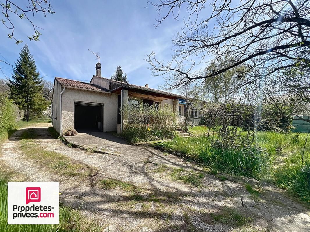 RIANS Rians VILLA T5 avec garage sur 2393 m² de terrain plat et clos 2