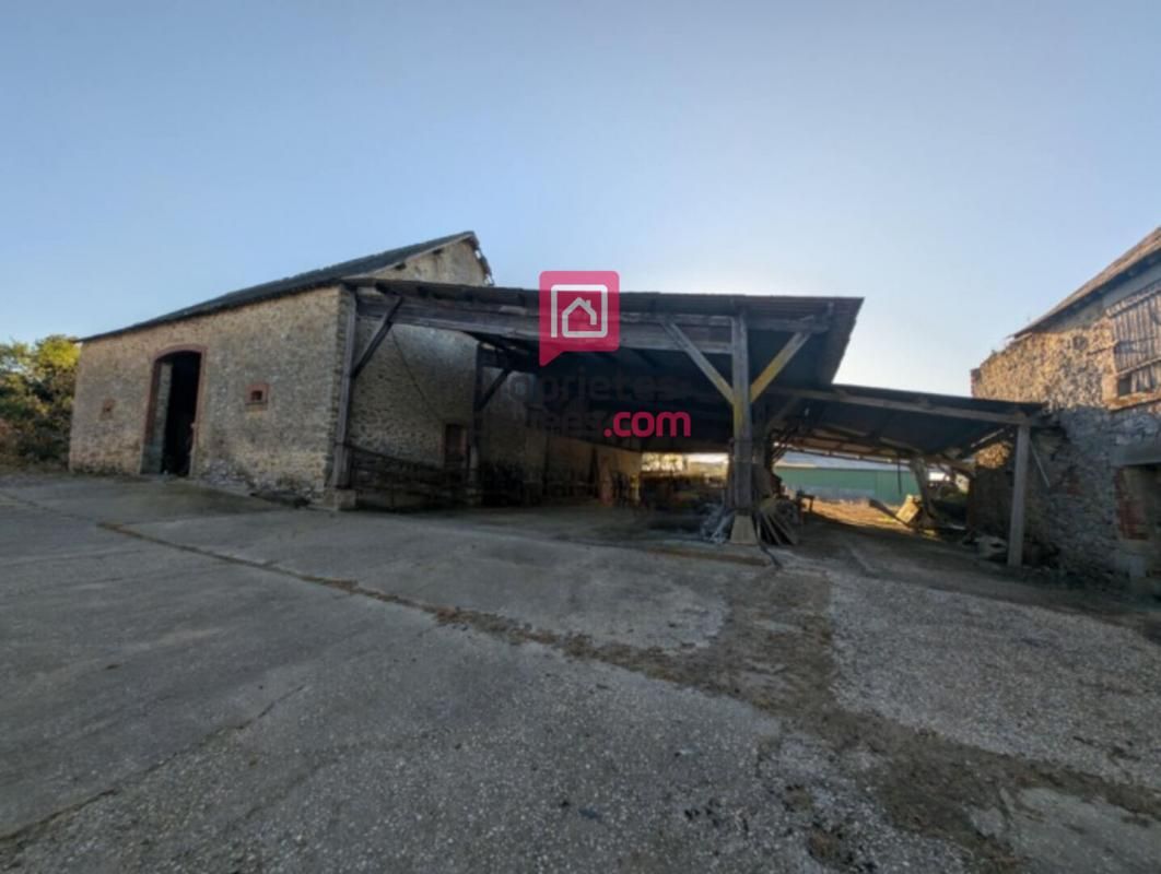 CHANGE Maison en pierre à rénover 4