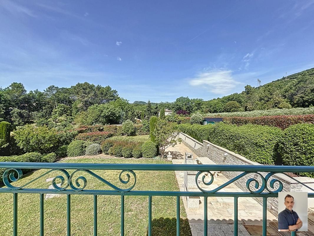 BESSE-SUR-ISSOLE Villa Besse Sur Issole 137 m2 2