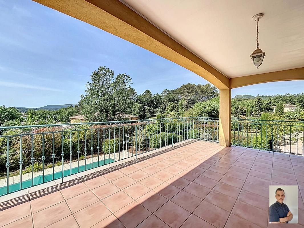BESSE-SUR-ISSOLE Villa Besse Sur Issole 137 m2 4