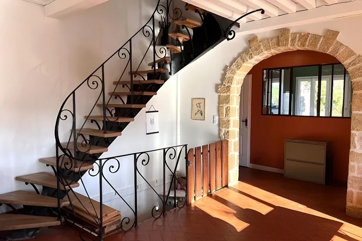 CHAMELET CHAMELET. Maison 5 chambres 183 m2 sur terrain 3
