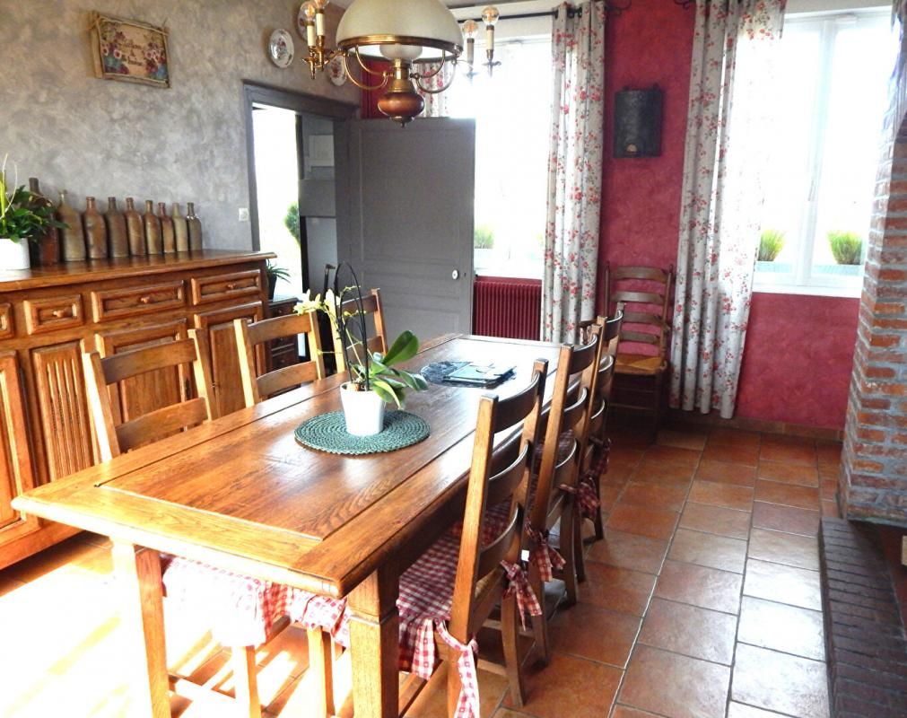 HALLENCOURT Maison 6 pièce(s) 146 m² 3