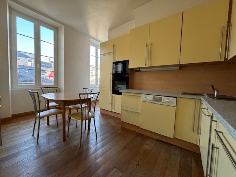 QUIMPER APPARTEMENT TYPE 4 -110 M²-CENTRE-VILLE-LUMINEUX SPACIEUX 2