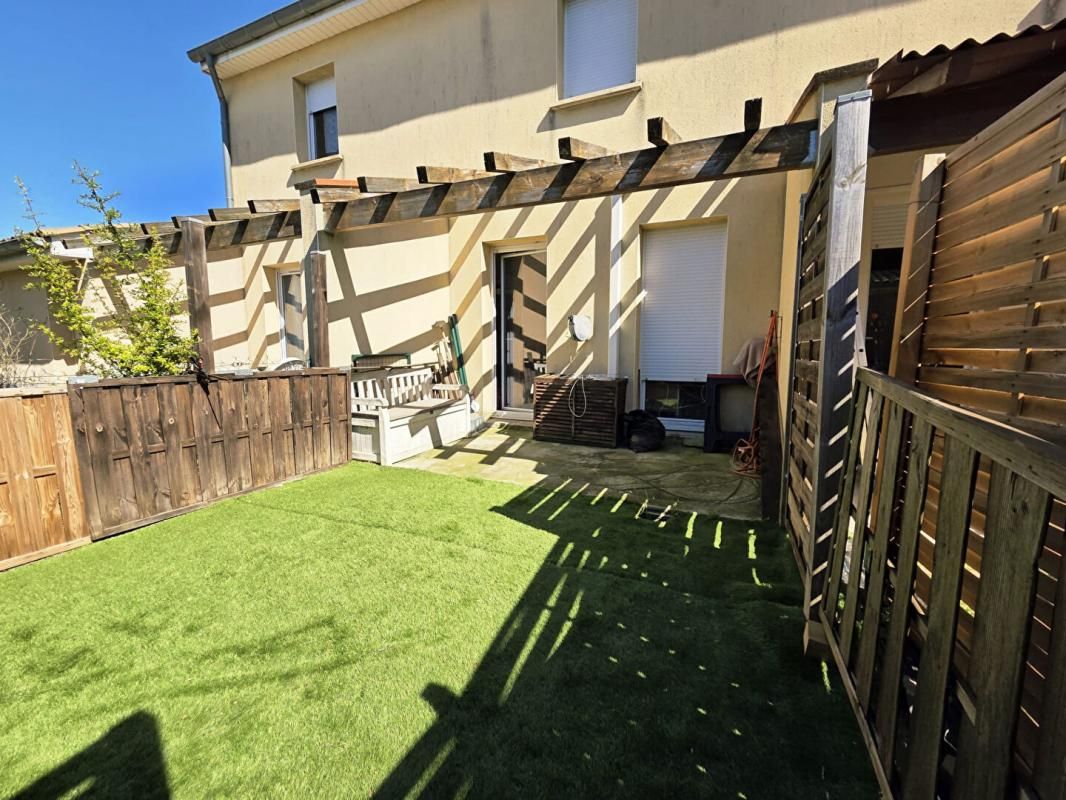 Maison T3 avec jardin, 2 parkings et garage