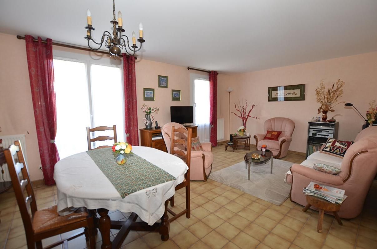 FLEURY-MEROGIS Maison - Fleury Mérogis quartier village 4 pièce(s) 79 m² 2