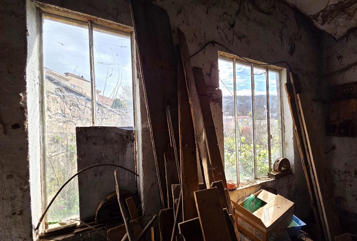 VIOLAY opportunité rare : deux ateliers sur terrain dans un cadre préservé 4