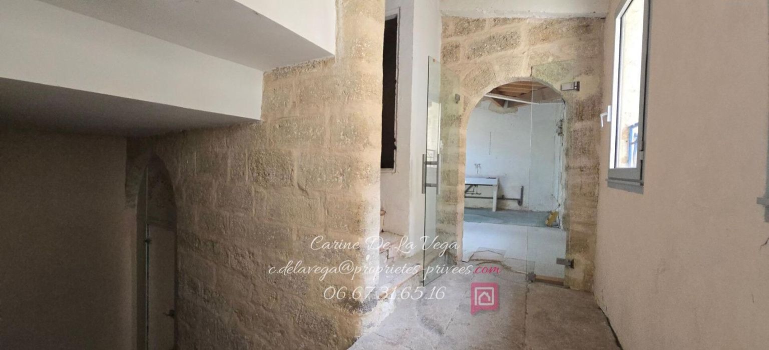 PéZENAS Appartement de caractère 219m² à rénover - Coeur historique de Pézenas 3