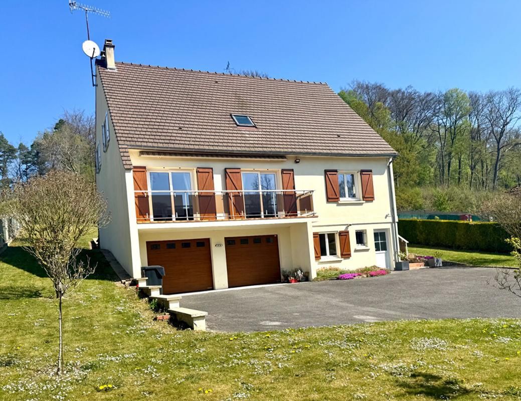 CREPY-EN-VALOIS Maison Crepy En Valois 7 pièce(s) 166 m2 2