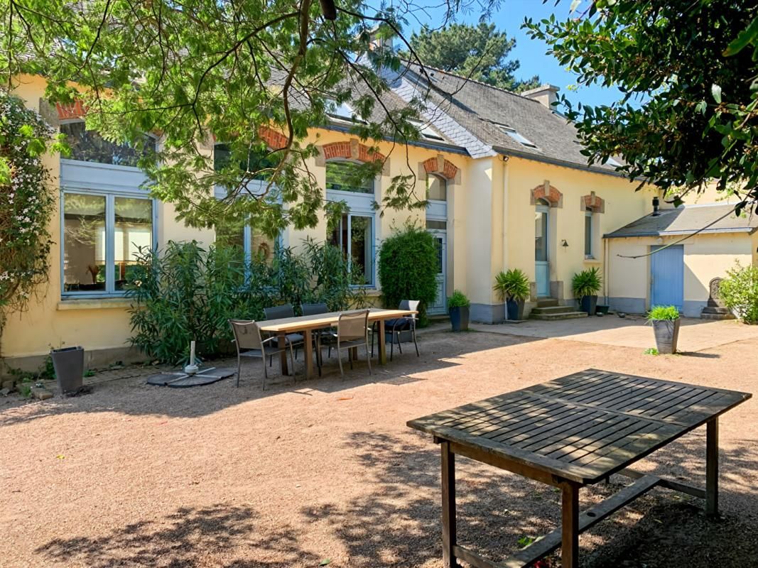 MAISON DE FAMILLE