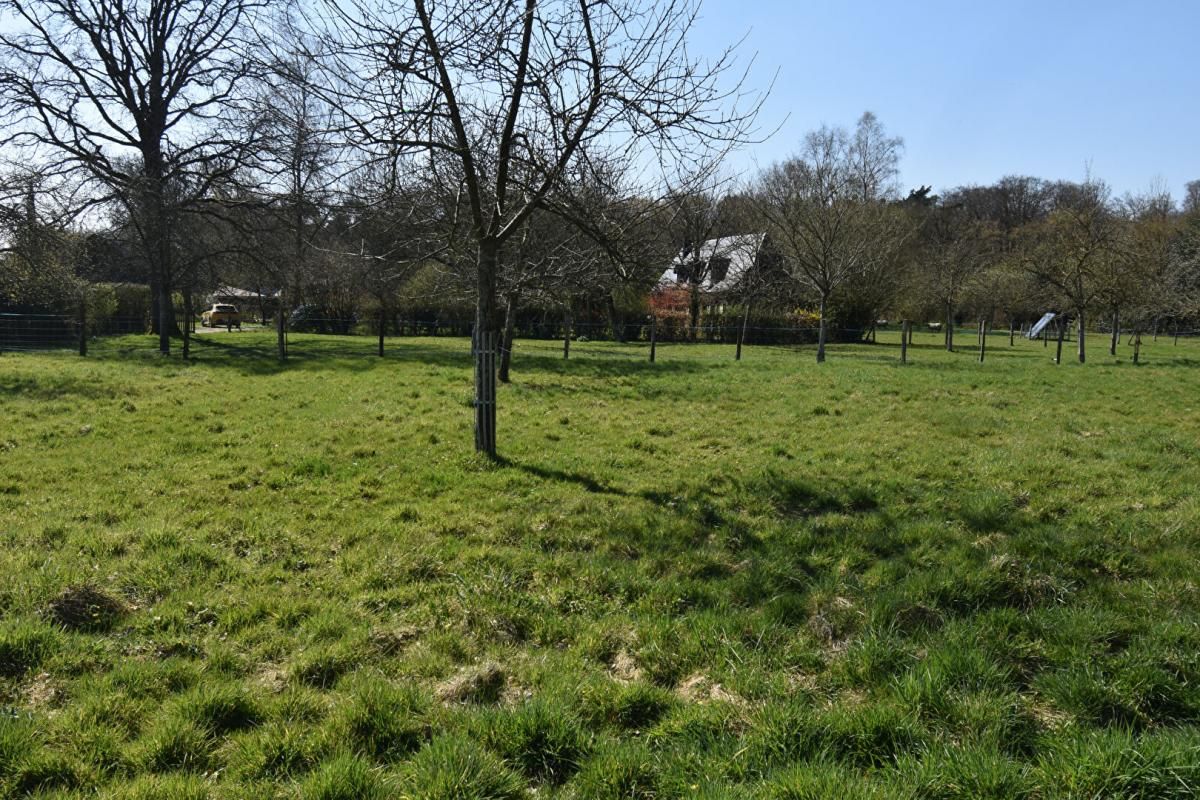 HAUVILLE ( 27350) - Terrain constructible 958 m2