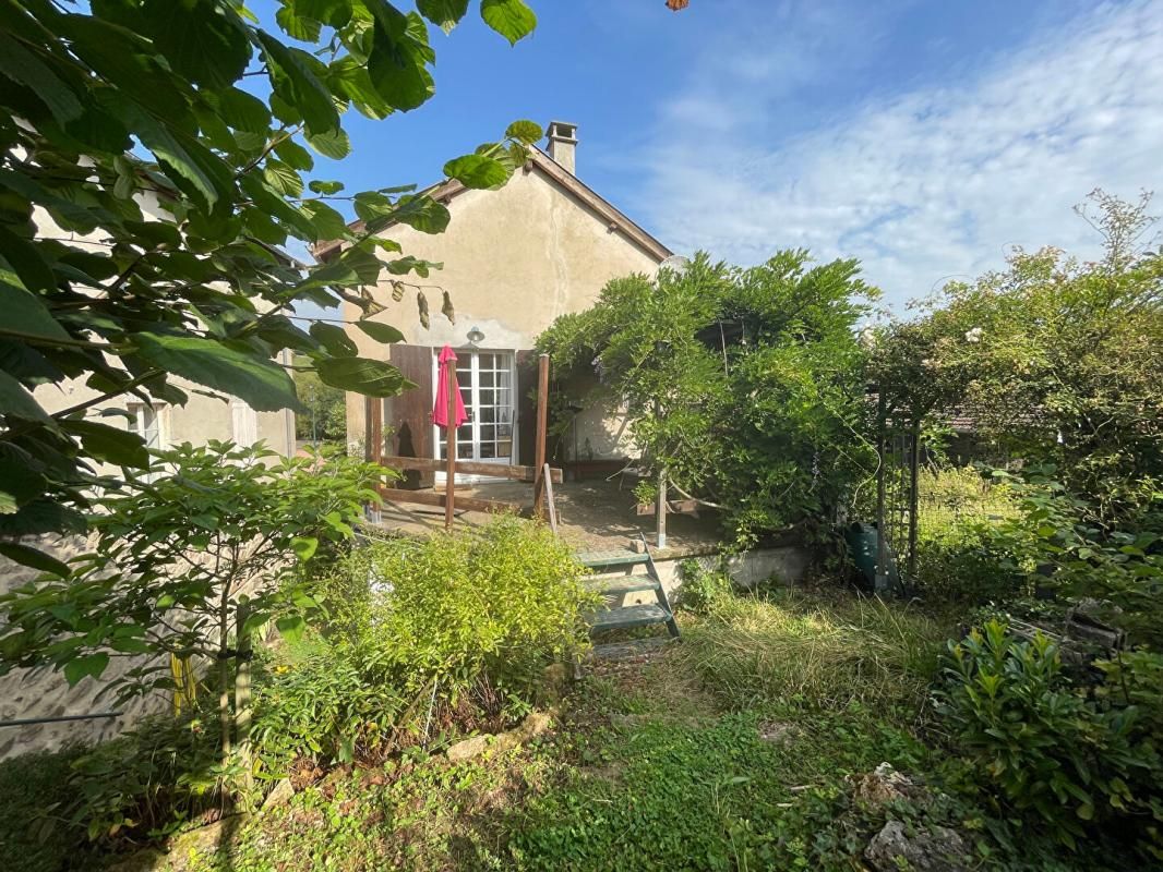 Jolie maison avec jardin