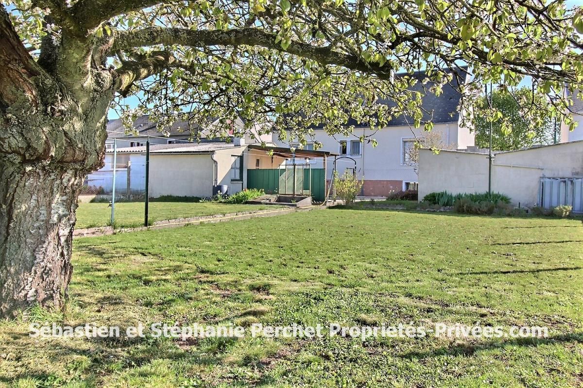ORGERES-EN-BEAUCE Maison 5 chambres sur 636 m2 de terrain 3