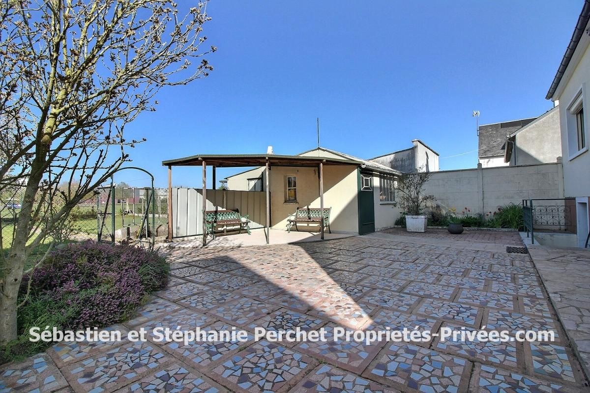 ORGERES-EN-BEAUCE Maison 5 chambres sur 636 m2 de terrain 4